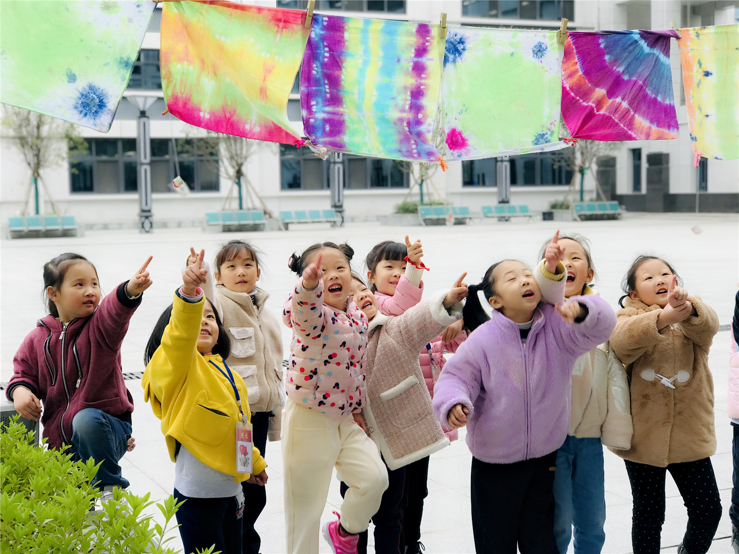 體驗趣味扎染，弘揚傳統(tǒng)文化——記漢江實驗學校幼兒園主題活動