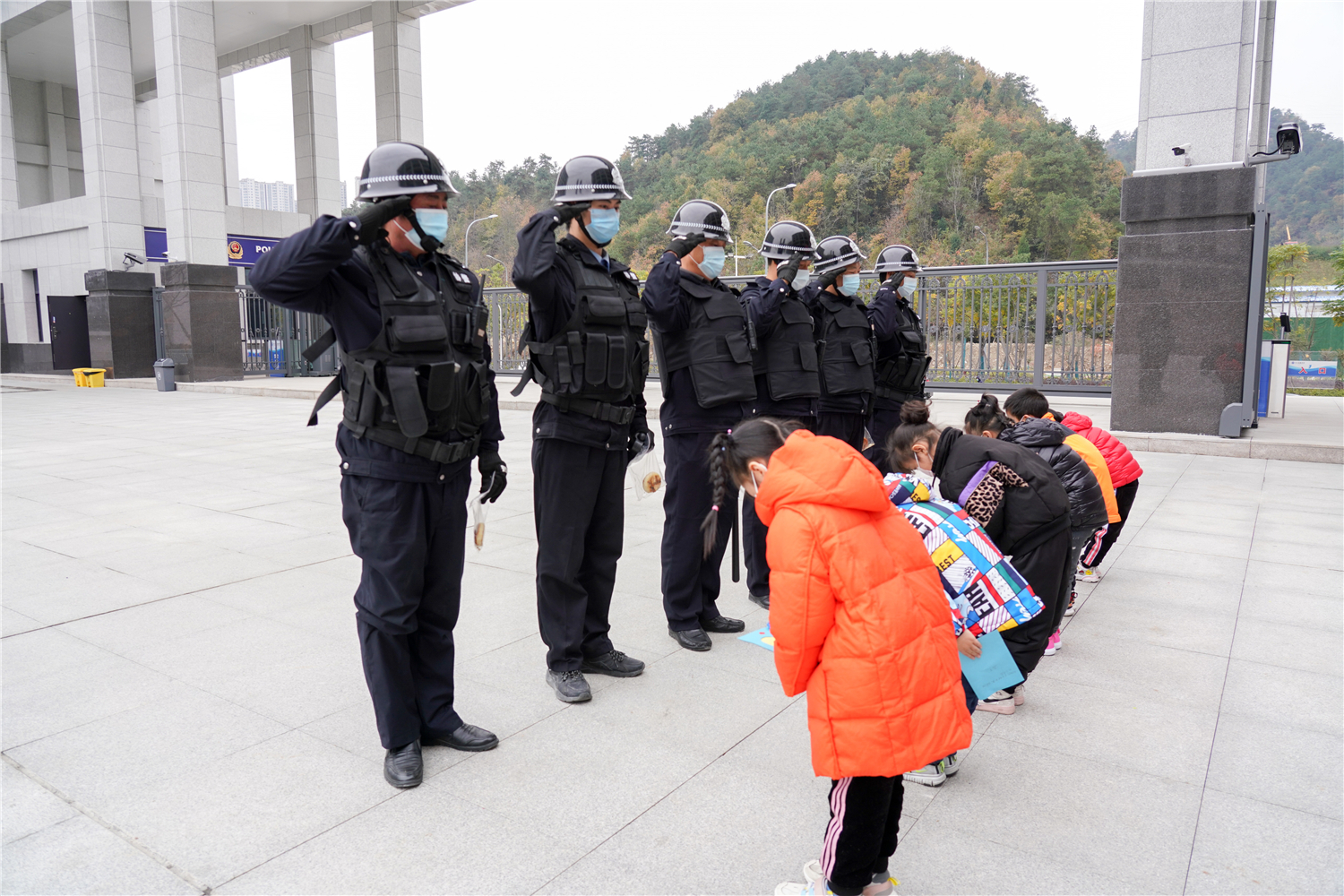 心懷感恩，快樂成長——記漢江實驗學校幼兒園感恩節(jié)主題教育活動