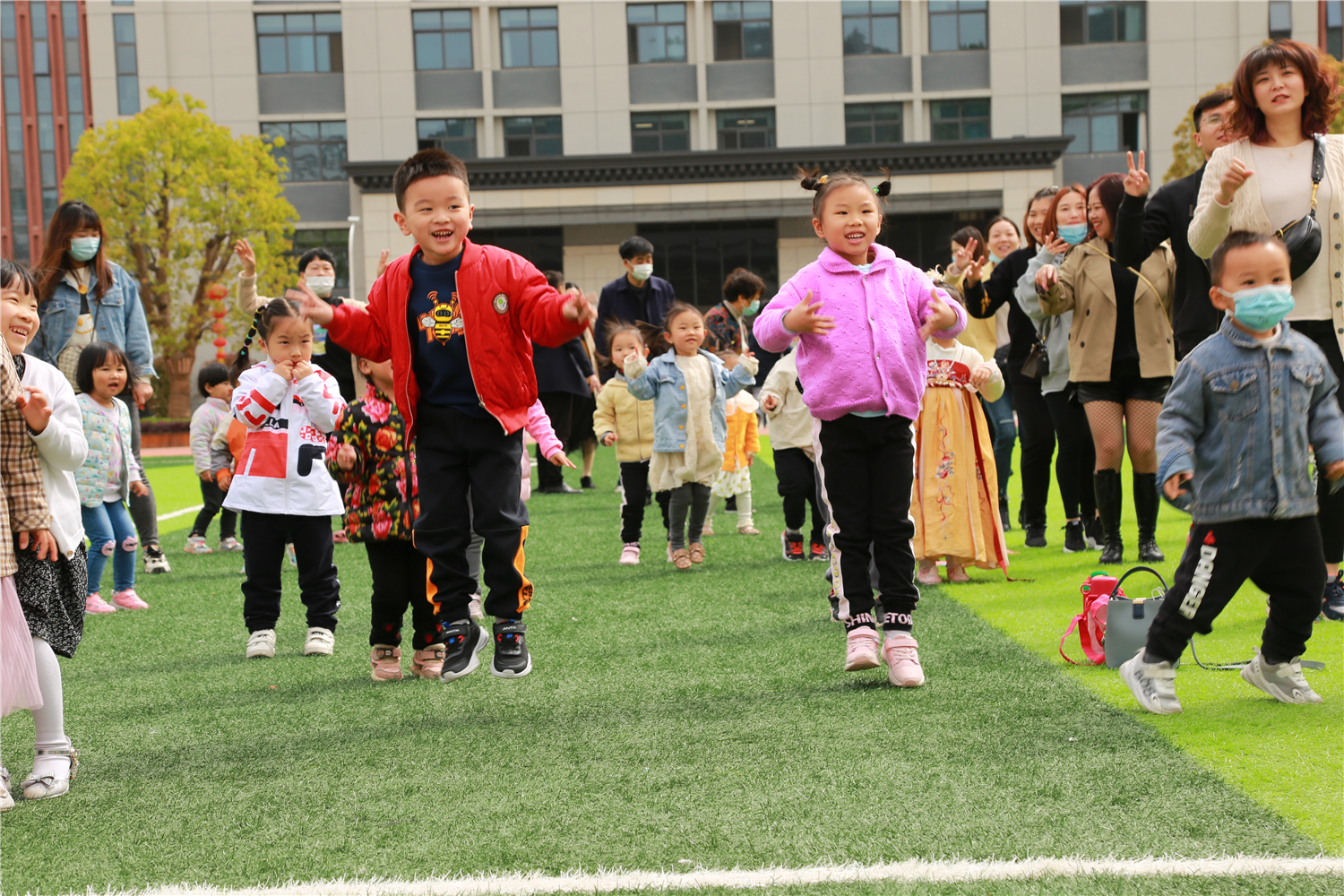 線上線下齊體驗 智慧校園綻光彩——記我校2021年首場校園開放日