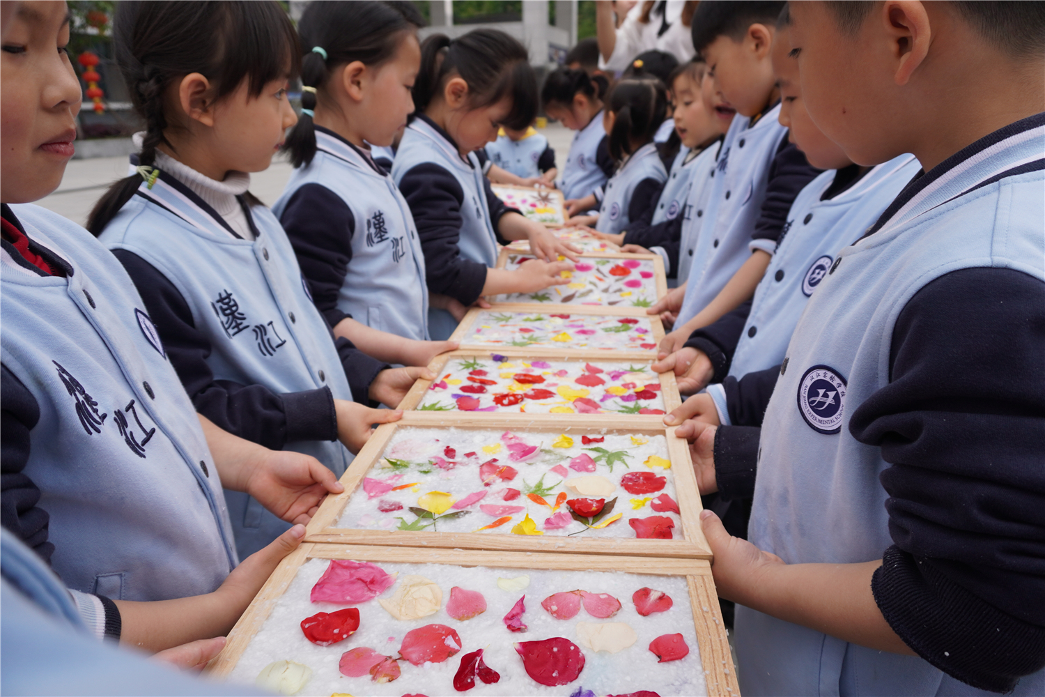 體驗古法造紙，傳承千秋技藝——漢江實驗學(xué)校幼兒園手工體驗活動